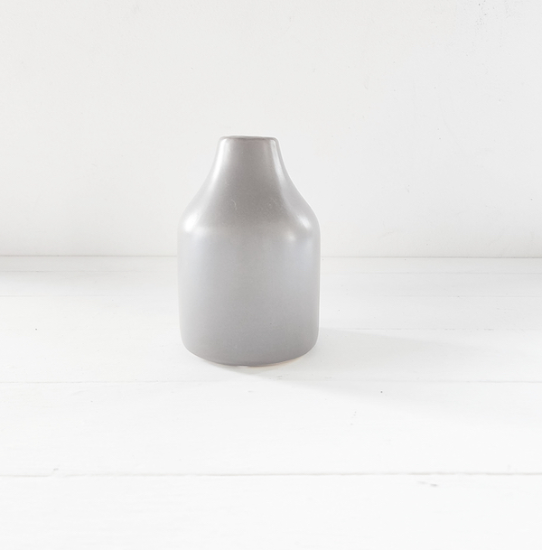 Ceramic Neck Bottel Budvase Grey - <p style='text-align: center;'><b></b><br>
R 18</p>